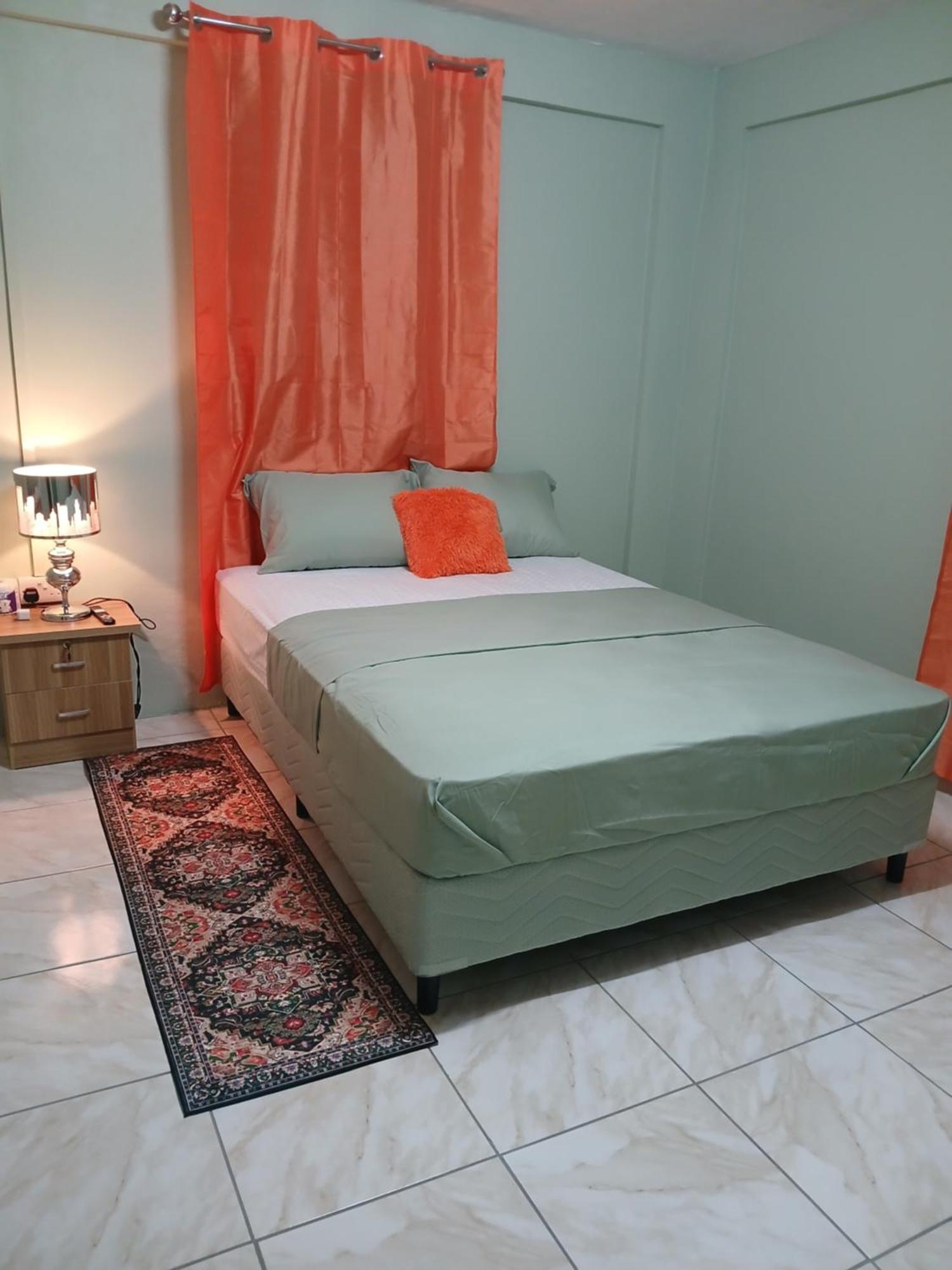 Bed and Breakfast Natrue'S Haven Marigot Exterior foto